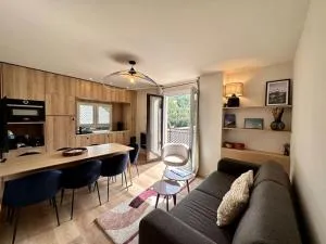 Auron hyper centre-vue panoramique-au pied des pistes - 圣埃蒂安德蒂内埃