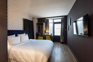 Double Room - Disability Access - Ground Floor room in Hôtel La Parizienne by Elegancia