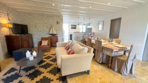 Villas Superbe villa proche de la mer : photos des chambres