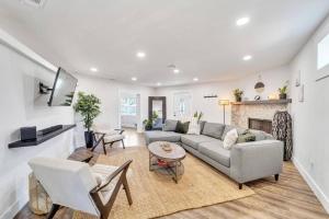 Private Pool Home Centrally Located in Tampa