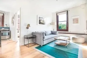 Annabelle 3B - Bright King Bedroom near Nightlife - Pooler