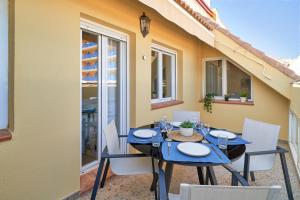 Perfect beach location with roof terrace