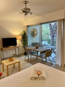 Studio 5 minutes Cannes et plages, terrasse, piscine
