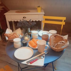 B&B / Chambres d'hotes Au pied de la colline : photos des chambres