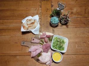 B&B / Chambres d'hotes Au pied de la colline : photos des chambres