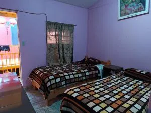 Hospedaje Barato Mi Casita de Colores - 提华纳