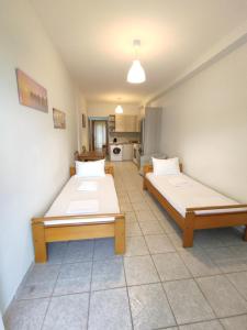 Sea View Apartments Nikos