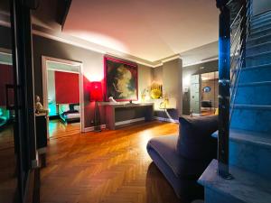 Central Romantic luxury penthouse