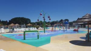 Campings Mobil-home 6-8pers -Clim Siblu les Charmettes : photos des chambres