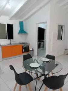 Maison dans les hauteurs - Grand Bois