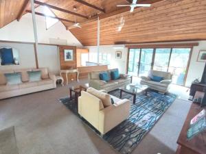 Lake Russell Retreat