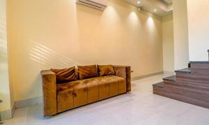 FabHotel Regency K9 Model Town