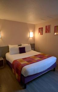 Hotels LOGIS Hotel Le Moulin Des Gardelles : photos des chambres