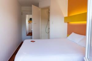 Hotels HOTEL LE BORDEAUX LAC Originals Access - Ex P'tit Dej Hotel : Chambre Double Standard