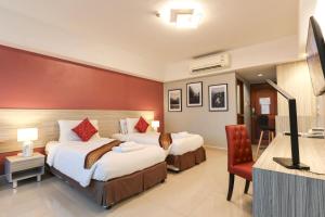 Phòng Hai Giường Đơn Loại Sang (Deluxe Twin Room)
