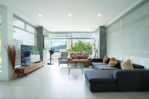 Sirirat Sea-view Villa