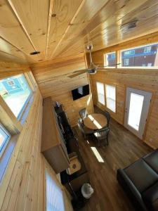 065 Star Gazing Tiny Home nr Grand Canyon South Rim Sleeps 8