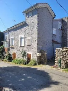 Maison de Village en pierres - Vaumeilh