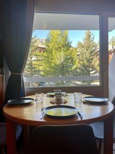 Chaleureux studio à 150m du Point Show