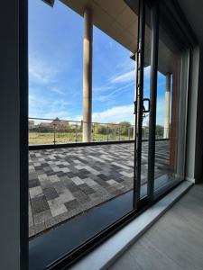 Riverside Wharf - Free Parking, Business, Couples & Families