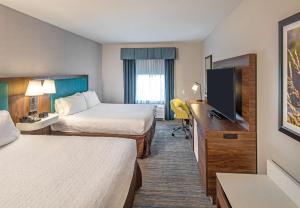 Queen Room with Two Queen Beds - Non-Smoking room in Hampton Inn & Suites Omaha Southwest-La Vista