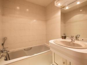 Appartement confortable à La Clusaz avec cheminée et garage - FR-1-304-135