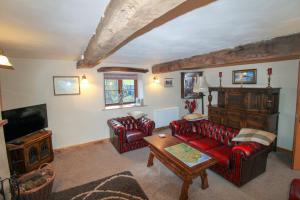 Little Barracks, Little Strickland