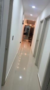 EDIFICIO LOS PINOS EN LA URB. LAS ACACIAS