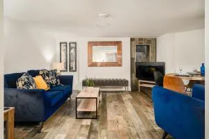 Coppergate Mews Apt 1 Stylish 2 bed 2 bath apartment private entrance Doncaster - Barnby Dun