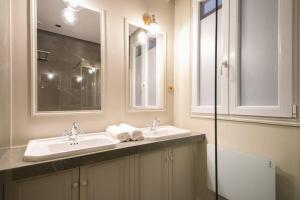 Modern and Cosy flat in the heart of Notre Dame