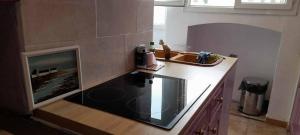 Private and air-conditioned room in an appartement of 4 rooms