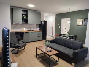 NEW APARTMENT Krakowska - przestronny, z widokiem, czysto, parking, balkon