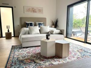 Villas Villa avec jaccuzi a solesmes : photos des chambres