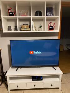 2DOORS & Free Parking