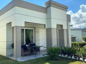 Villa CAS. nueva en Palma Real