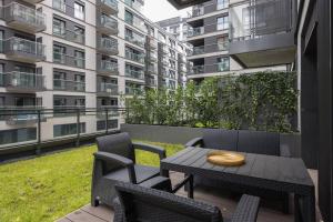 Mennica Apartment with Garden Tarrace by ECRU