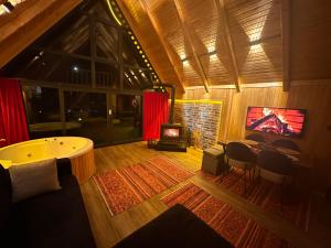 Aurora Suit Bungalov