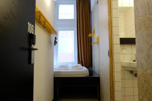 Hostel & Bar De Basis