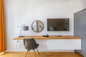 Cozy&Stylish at the Eastern Railway St. w Balcony