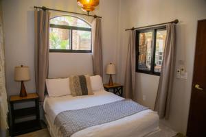 Pure Baja Private Suites-Upscale Property with Infinity Pool and Lush Gardens