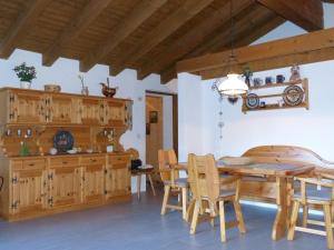 Ferienwohnung Laax mit Traumblick, großem Balkon und Terrasse