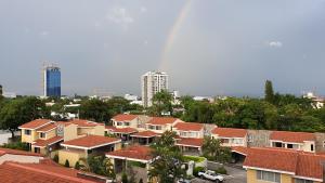 SAN BENITO FLATS WIFI 50MG - 4 HUESPEDES - PARQUEOS