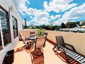 SAN BENITO FLATS WIFI 50MG - 4 HUESPEDES - PARQUEOS