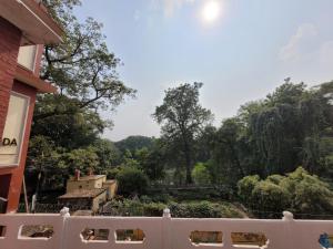 Hotel Ananda Kashi