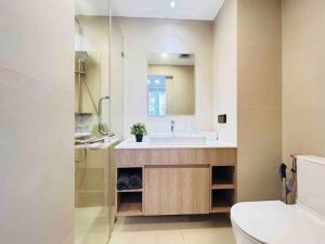 Sky park 2 BR lake view