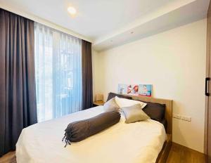 Sky park 2 BR lake view