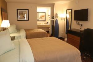 Double Room with Two Double Beds room in Pelican Inn