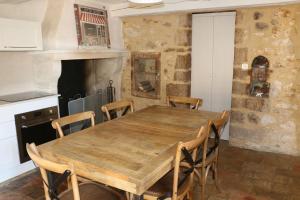 Maisons de vacances Maison, charme, vieilles pierres : photos des chambres
