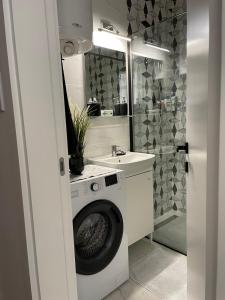 Downtown Apartment 2