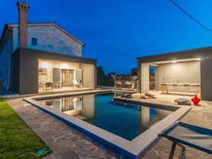 Luxury and stylish villa with private pool 
